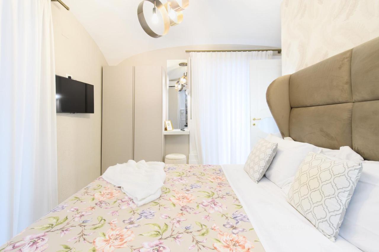 Grandapartments Via Toledo Napoli Εξωτερικό φωτογραφία